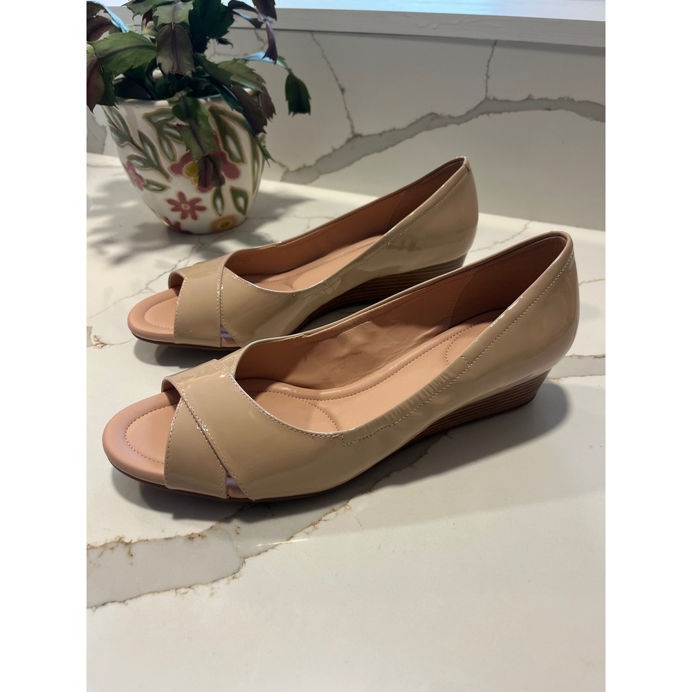 Cole Haan Grand.OS Beige Patent Leather Peep Toe Wedge Sandals Size 9.5B